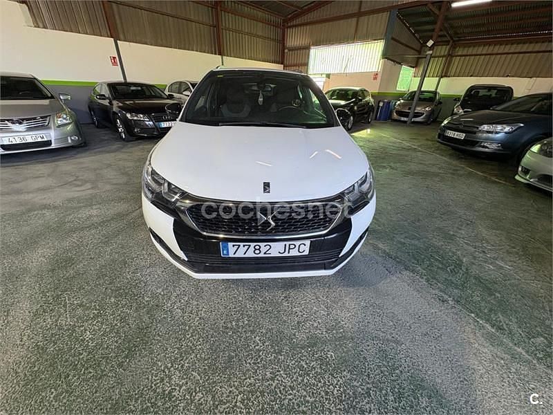 Usado DS Automobiles DS4 Crossback Style 131 CV (96 kW) 2016 Blanco SUV