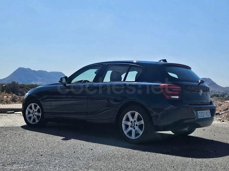 Usado BMW 118 Sport Line 143 CV (105 kW) 2012 Azul Utilitario