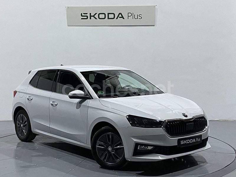 Blanco Usado 2024 Skoda Fabia Selection Berlina | 16.950 € (Un poco caro) - Imagen 1/4