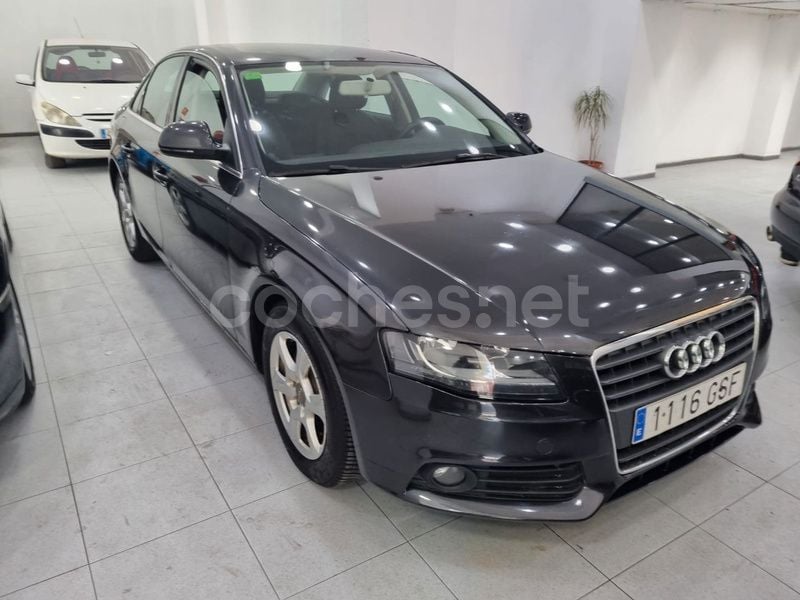 Usado Audi A4 143 CV (105 kW) 2009 Gris / plata Berlina