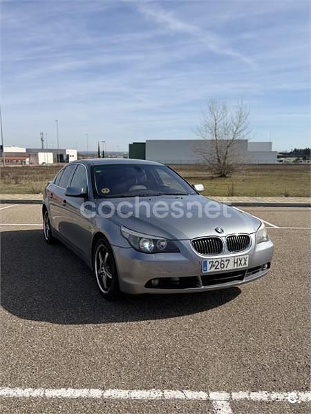 Usado BMW 530 Comfort Edition 231 CV (169 kW) 2006 Gris / plata Berlina
