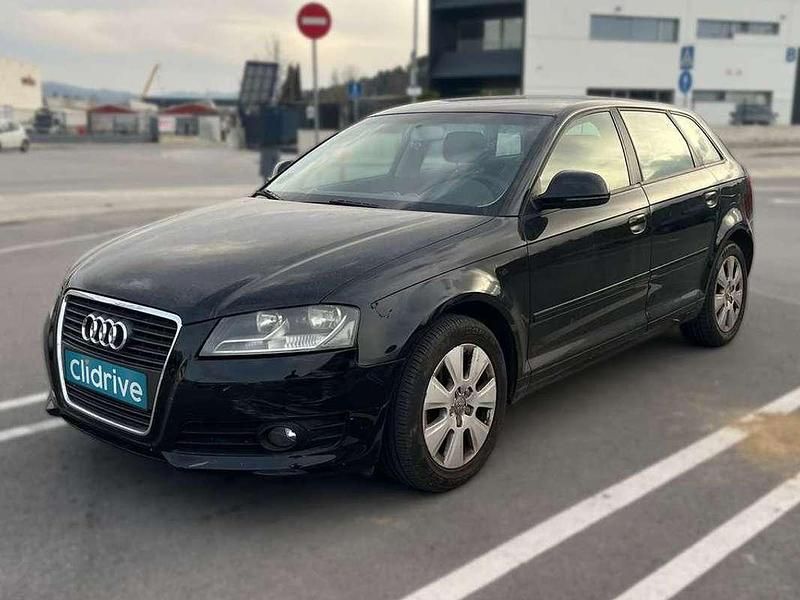 Usado Audi A3 Sportback Ambiente 125 CV (91 kW) 2009 Negro Utilitario