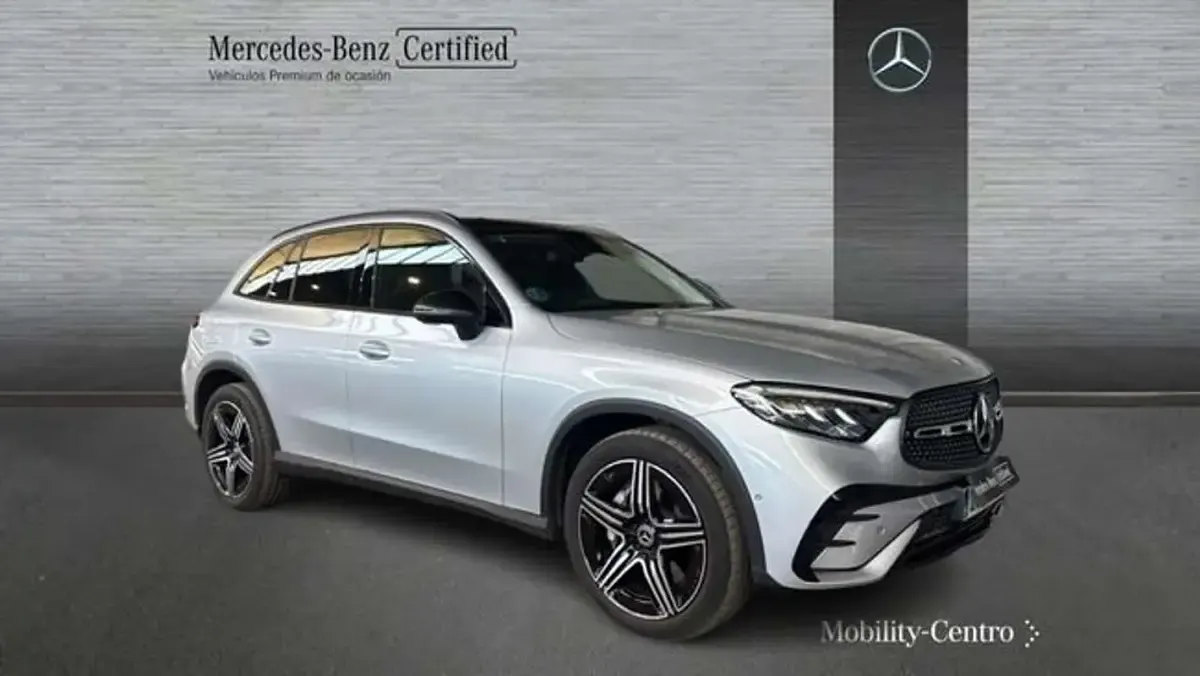 Usado Mercedes GLC220 197 CV (144 kW) 2025 Plateado SUV