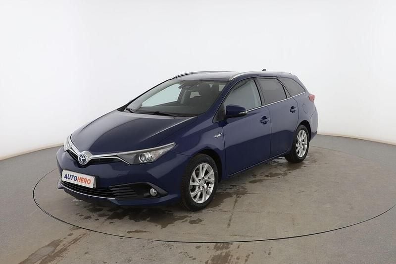 Usado Toyota Auris Touring Sports Active 136 CV (100 kW) 2018 Azul Familiar