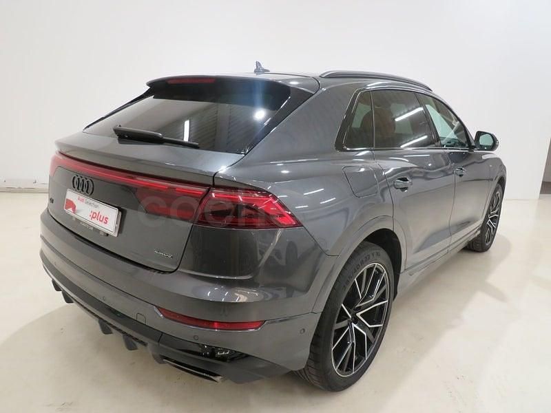 Usado Audi Q8 286 CV (210 kW) 2025 Gris / plata SUV