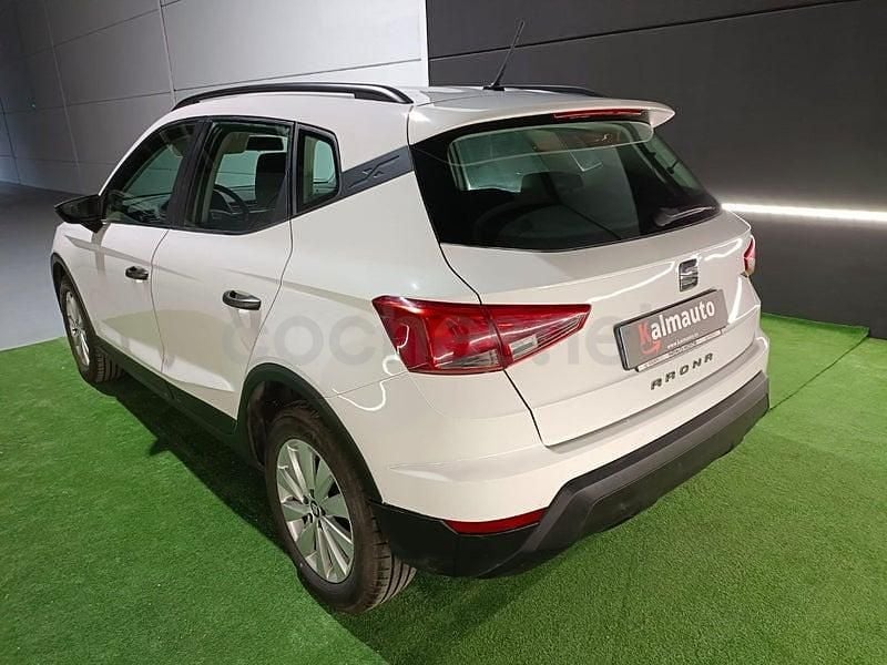 Usado Seat Arona Ecomotive 95 CV (69 kW) 2018 Blanco SUV