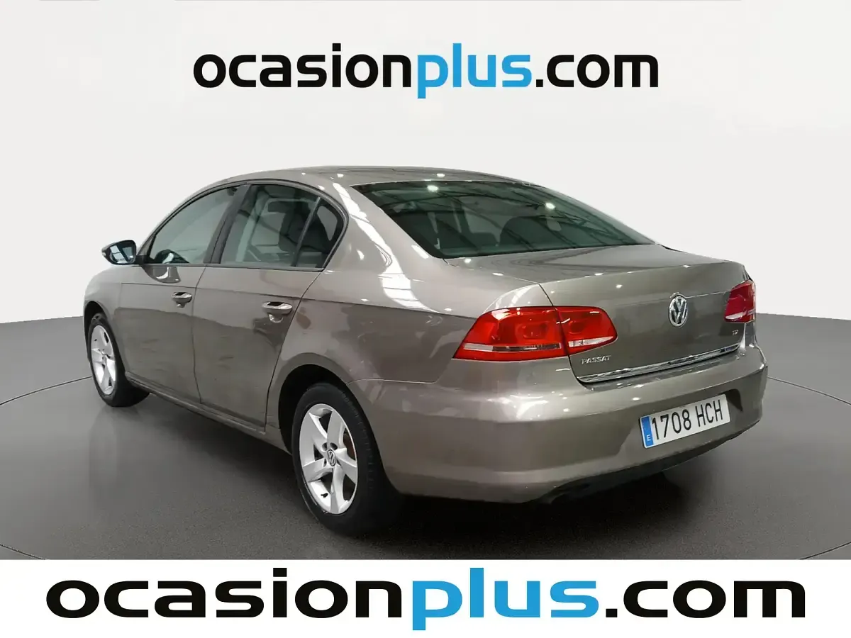 Begagnad VW Passat Edition 105 HK (77 kW) 2011 Brun Sedan