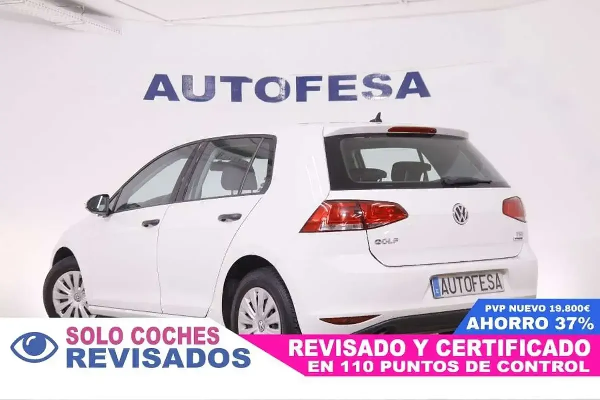 Usado VW Golf VII Trendline 110 CV (80 kW) 2017 Blanco Berlina