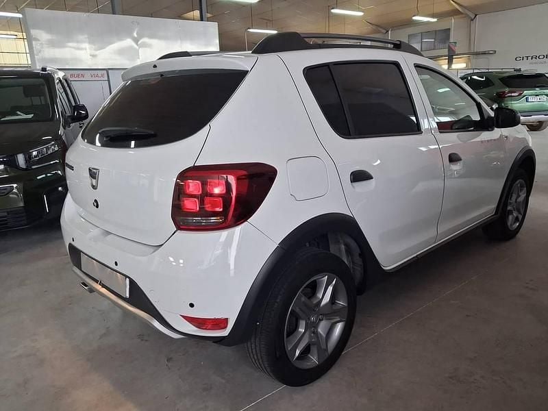 Usado Dacia Sandero Stepway 90 CV (66 kW) 2020 Blanco Berlina
