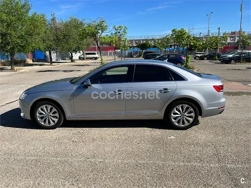 Usado Audi A4 Design 150 CV (110 kW) 2016 Gris / plata Berlina