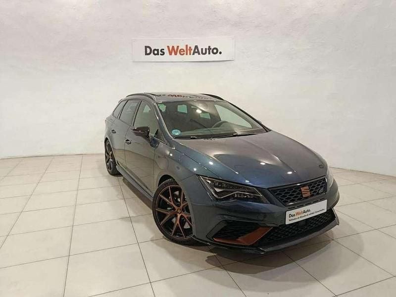 Usado Seat Leon ST 4Drive 300 CV (220 kW) 2019 Gris Familiar