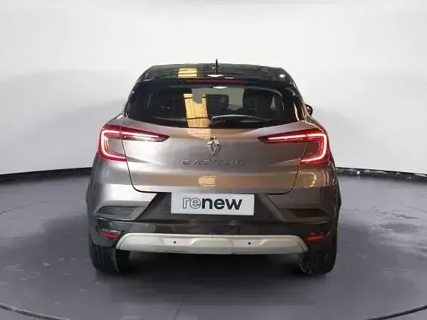 Usado Renault Captur Intens 90 CV (66 kW) 2022 Gris SUV