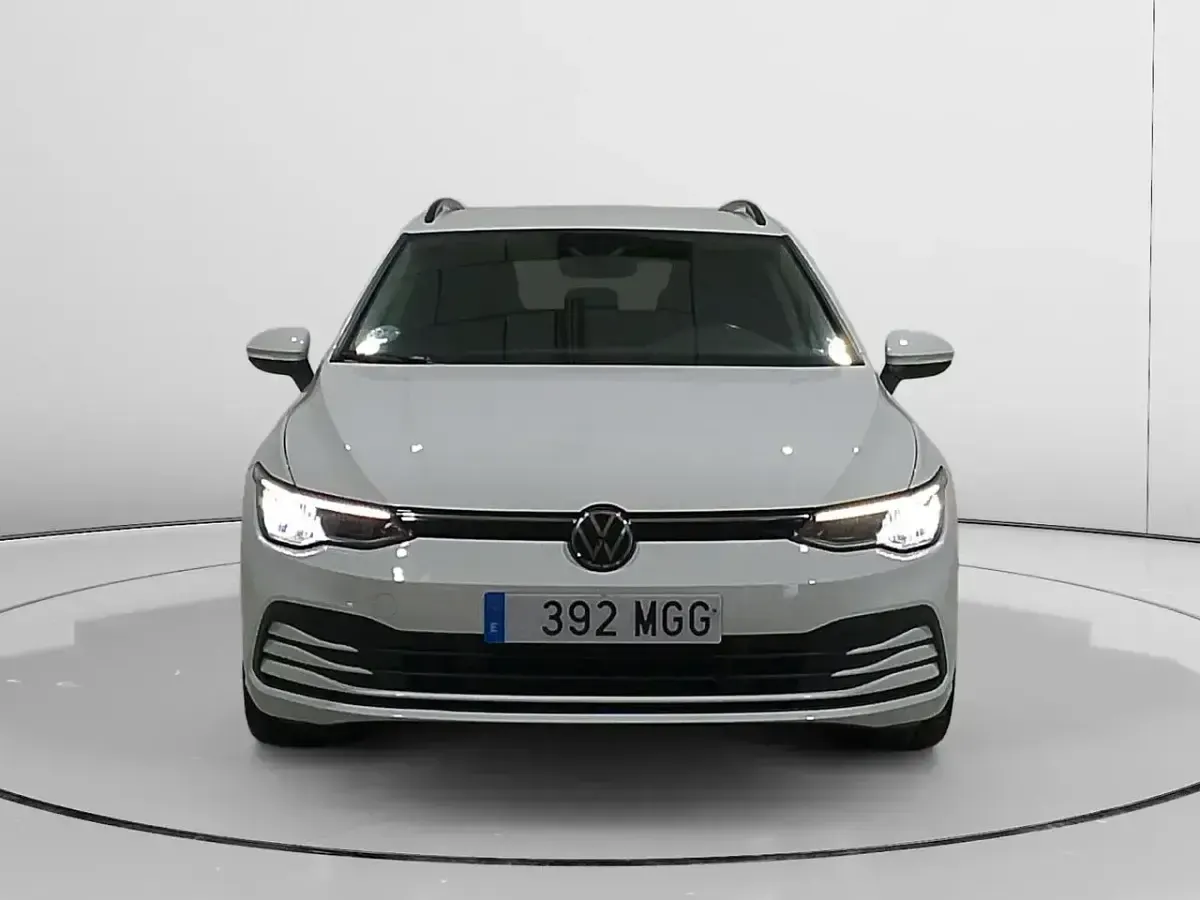 Usado VW Golf VIII 116 CV (85 kW) 2023 Blanco Familiar