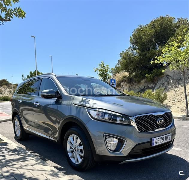 Gris / plata Usado 2017 Kia Sorento SUV | 20.400 € (Buen precio) - Imagen 1/4