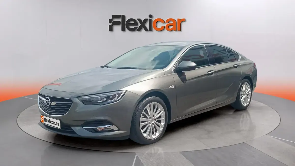 Usado Opel Insignia Selective 140 CV (102 kW) 2019 Gris Berlina