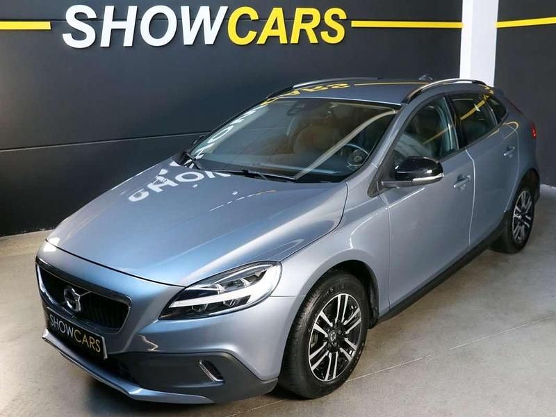 Usado Volvo V40 120 CV (88 kW) 2019 Azul SUV