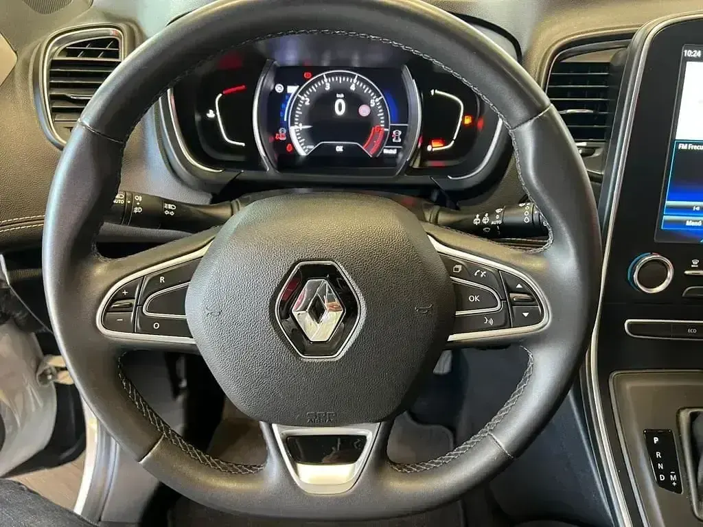 Usado Renault Scénic IV Zen 140 CV (102 kW) 2019 Blanco Monovolumen