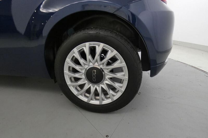 Usado Fiat 500 Dolcevita 70 CV (51 kW) 2023 Azul Berlina