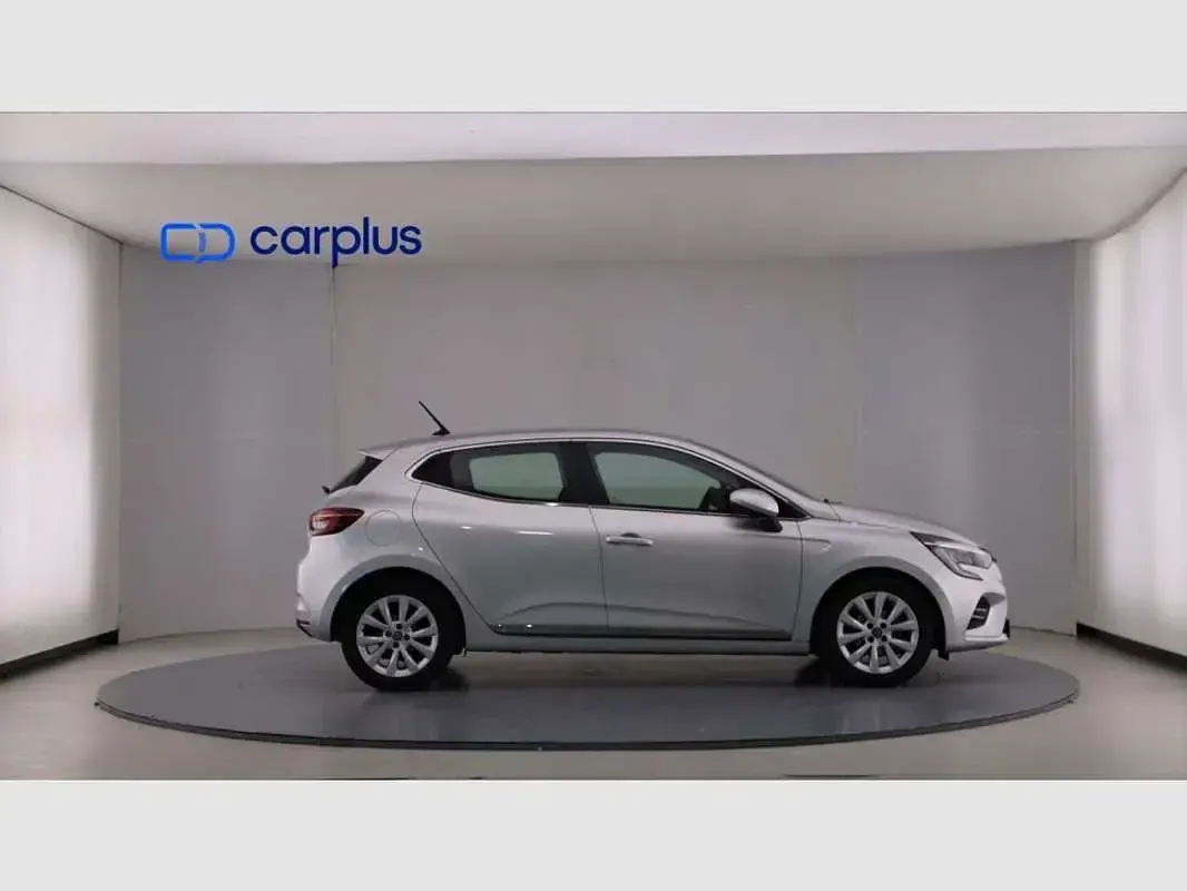 Usado Renault Clio Zen 91 CV (66 kW) 2021 Gris Utilitario