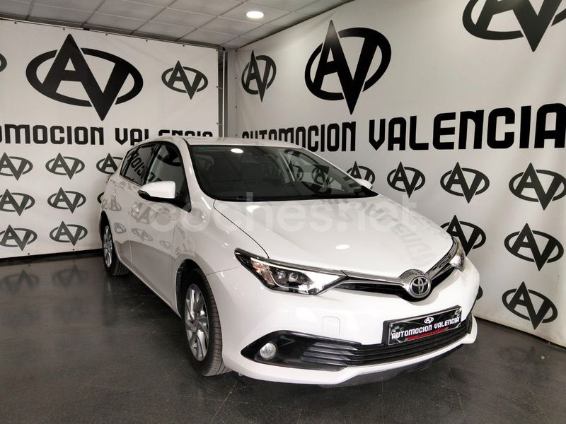 Blanco Usado 2017 Toyota Auris Active Berlina | 11.999 € (Precio justo) - Imagen 1/4