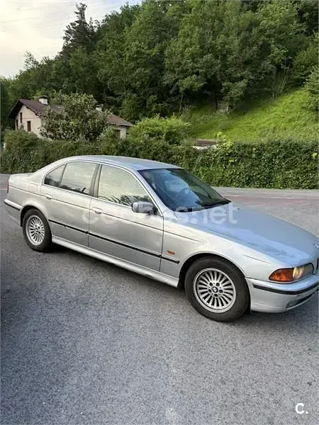 Usado BMW 528 193 CV (141 kW) 1999 Gris / plata Berlina
