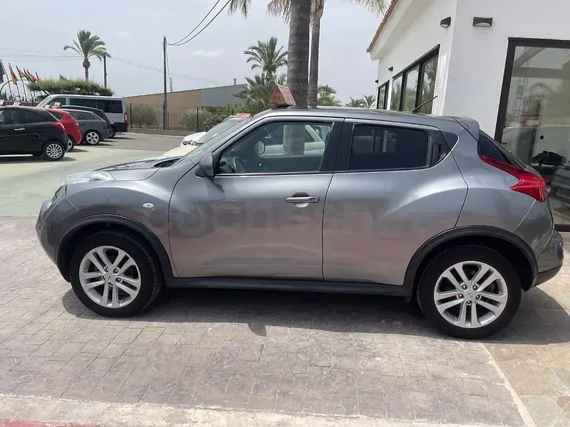 Usado Nissan Juke Tekna 110 CV (80 kW) 2012 Gris / plata SUV