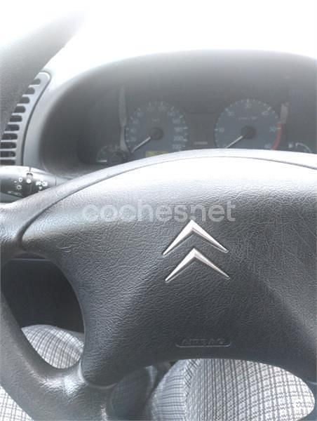 Usado Citroën Xsara 71 CV (52 kW) 2002 Gris / plata Berlina