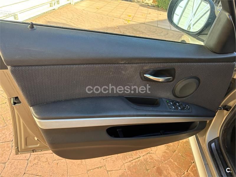 Gris / plata Usado 2009 BMW 320 Familiar | 7200 € (Precio justo) - Imagen 1/4