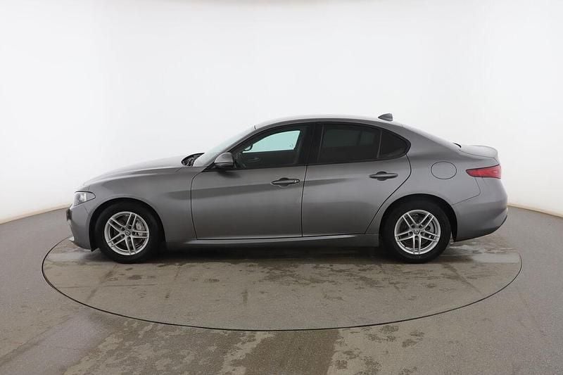 Usado Alfa Romeo Giulia Business 150 CV (110 kW) 2018 Gris Berlina