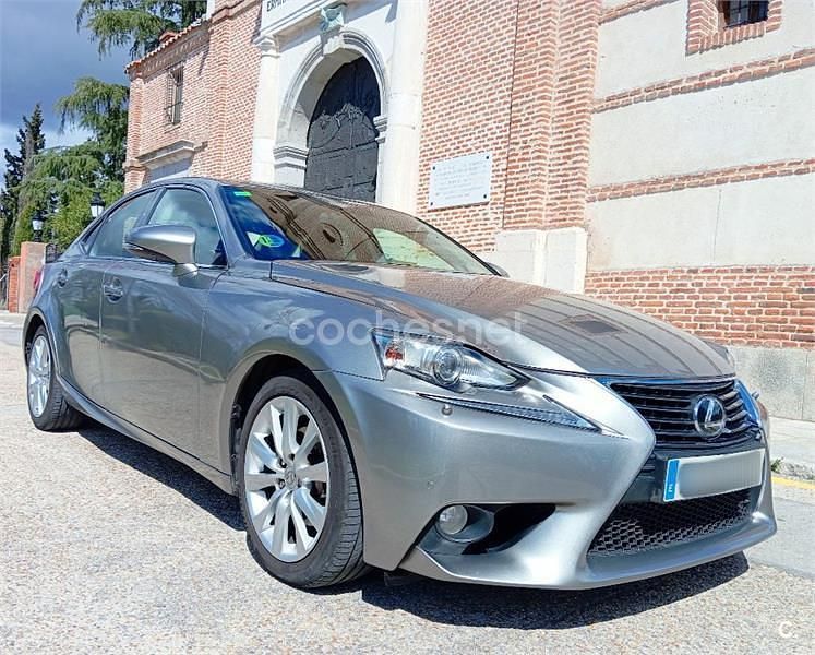 Gris / plata Usado 2013 Lexus IS300h Berlina | 13.990 € (Precio justo) - Imagen 1/4