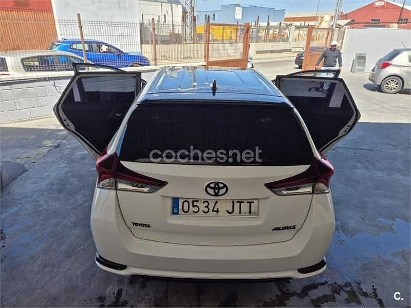 Usado Toyota Auris 90 CV (66 kW) 2016 Blanco Familiar