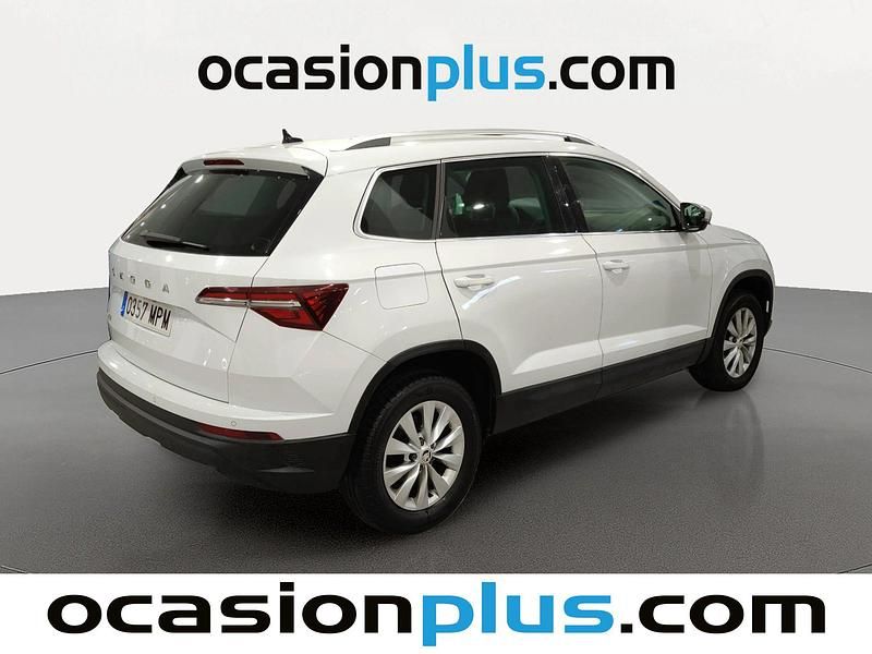 Usado Skoda Karoq Selection 116 CV (85 kW) 2024 Blanco SUV