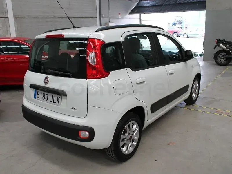 Usado Fiat Panda Lounge 69 CV (50 kW) 2016 Blanco Utilitario