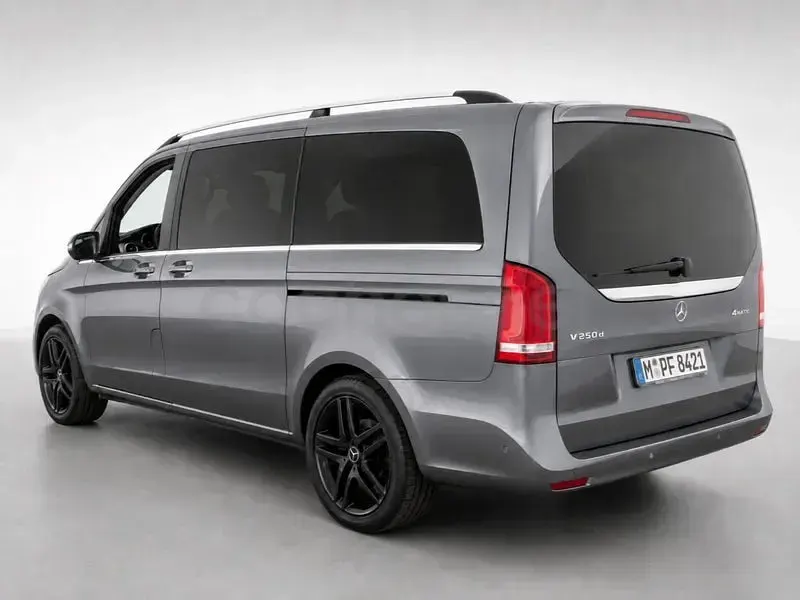 Usado Mercedes V250 Avantgarde 204 CV (150 kW) 2017 Gris / plata Monovolumen