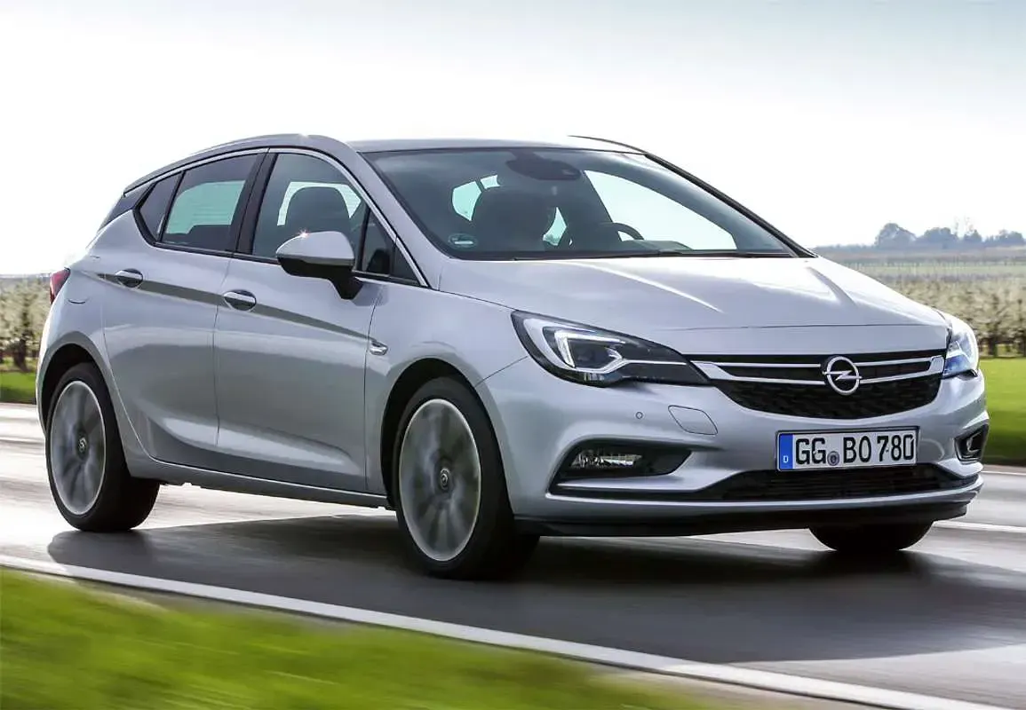 Usado Opel Astra Dynamic 110 CV (80 kW) 2016 Gris Utilitario