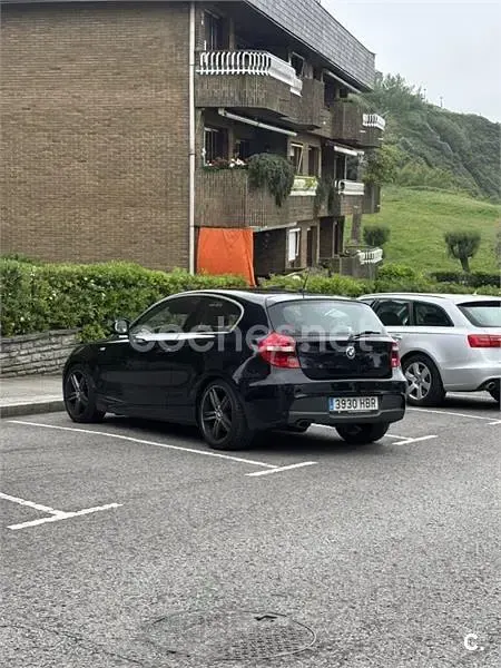 Usado BMW 120 184 CV (135 kW) 2011 Negro Utilitario