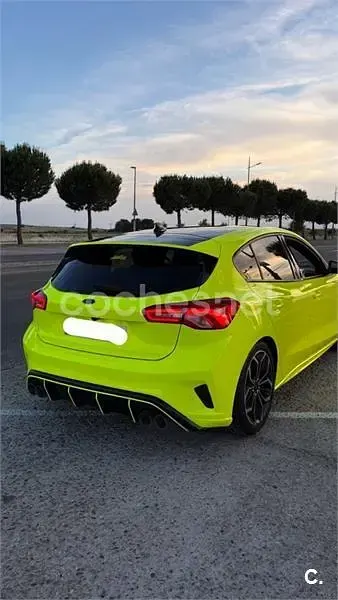 Usado Ford Focus ST-Line 150 CV (110 kW) 2019 Amarillo Berlina