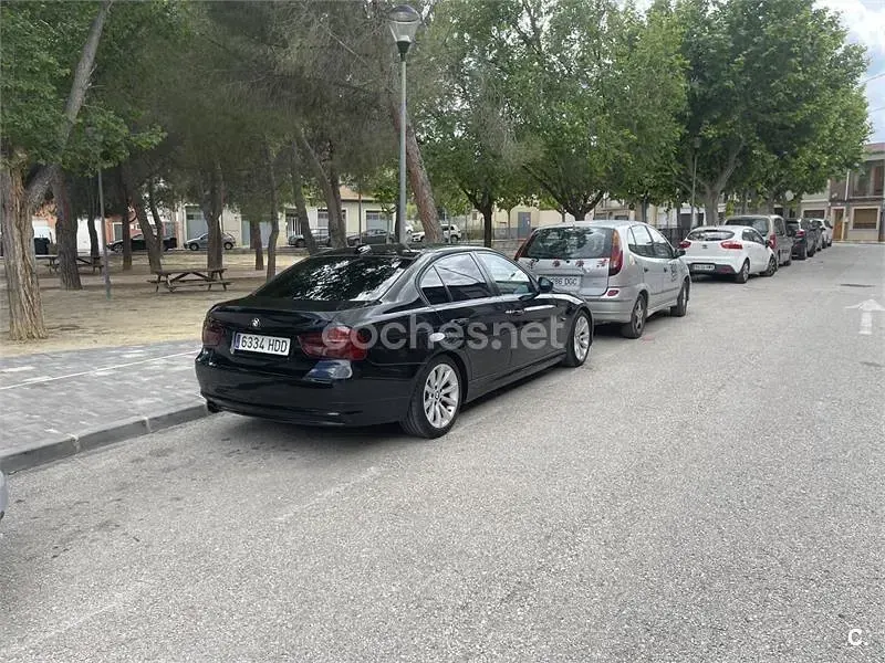 Usado BMW 320 177 CV (130 kW) 2009 Negro Berlina