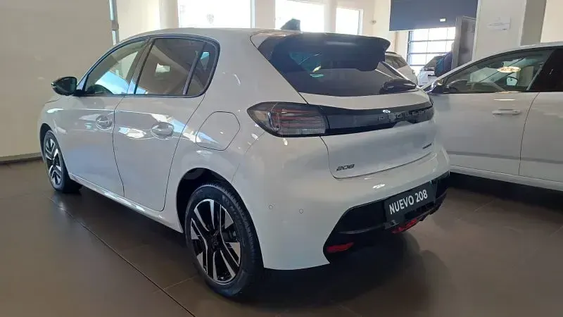 Nuevo Peugeot 208 Allure 110 CV (80 kW) 2025 Blanco Utilitario