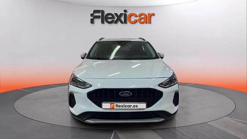 Używany Ford Focus Active 155 KM (114 kW) 2022 Biały Sedan/Limuzyna