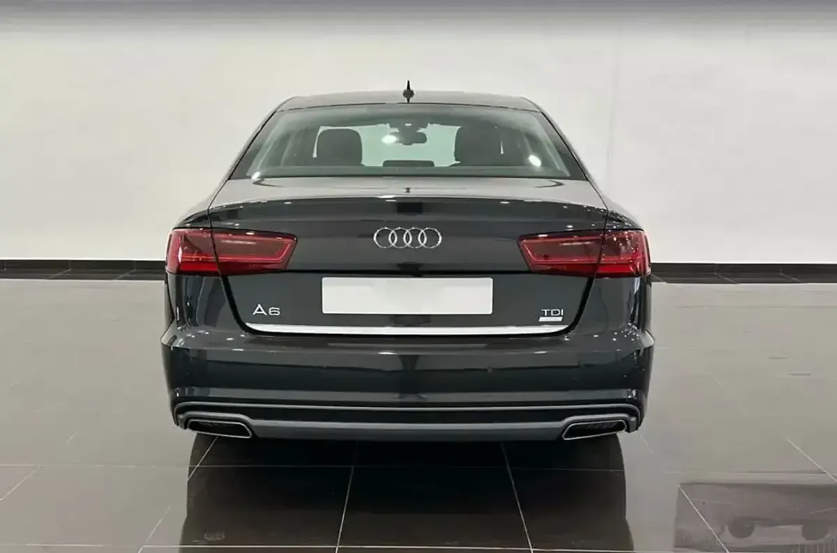 Usado Audi A6 S-Line 190 CV (139 kW) 2017 Gris Berlina