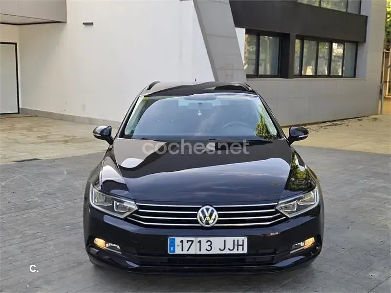 Usado VW Passat Advance 120 CV (88 kW) 2015 Negro Familiar