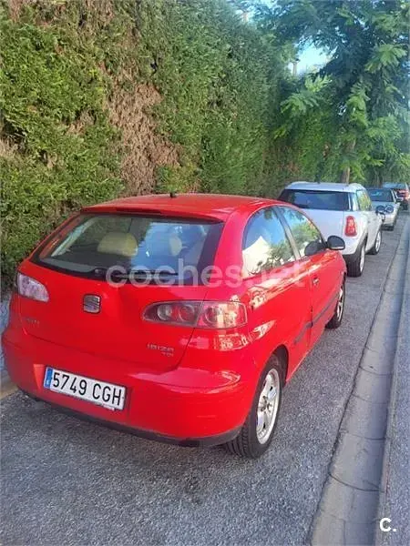 Usado Seat Ibiza Stella 75 CV (55 kW) 2003 Rojo Utilitario