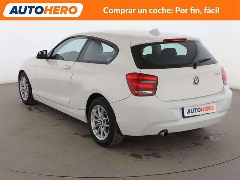 Usado BMW 116 Sport Line 116 CV (85 kW) 2014 Blanco Utilitario