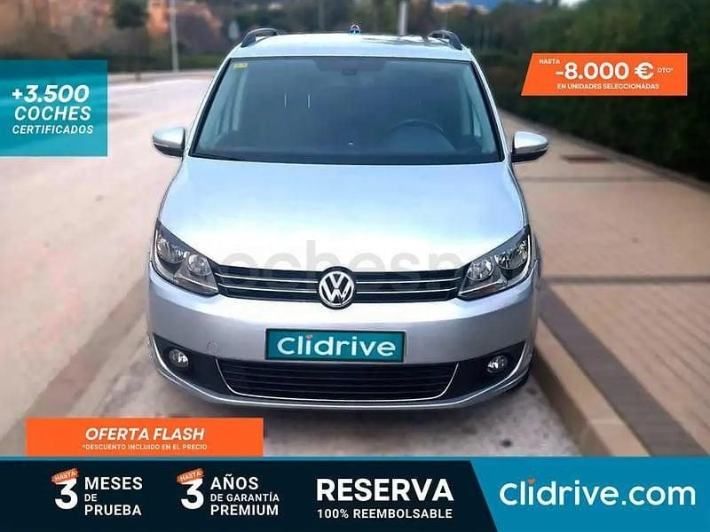 Usado VW Touran Advance 105 CV (77 kW) 2012 Gris / plata Monovolumen