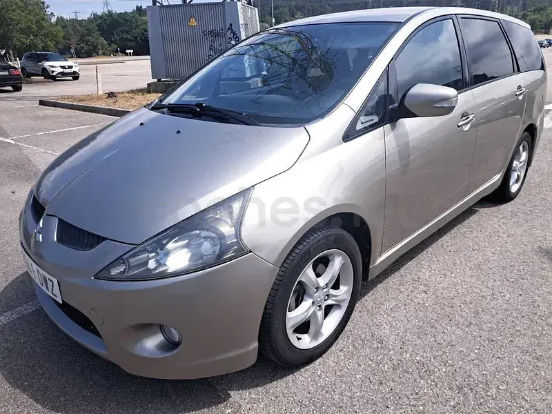 Usado Mitsubishi Grandis Intense 136 CV (100 kW) 2006 Beige Monovolumen