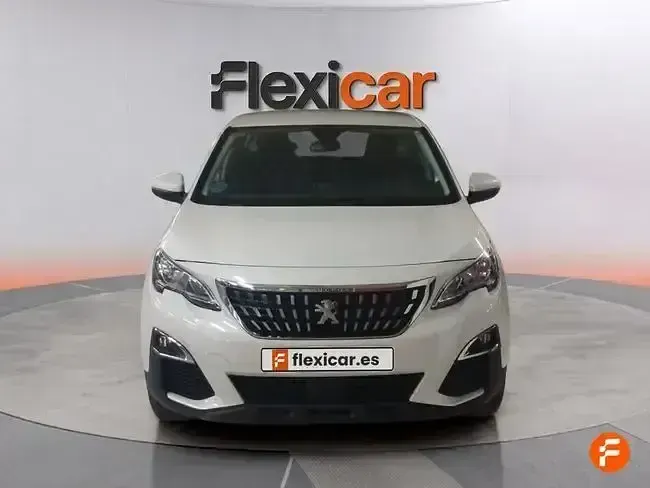 Usado Peugeot 5008 Active 130 CV (95 kW) 2021 Blanco SUV