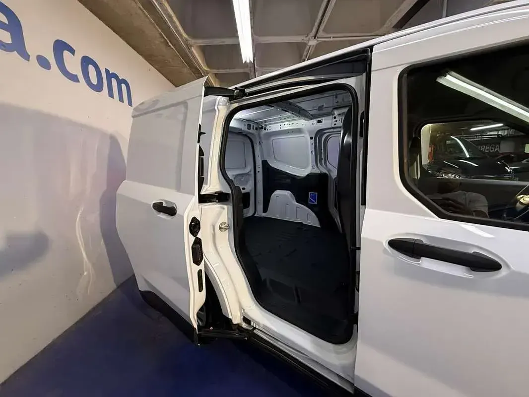 Usado Ford Transit Courier Ambiente 102 CV (75 kW) 2026 Blanco Van