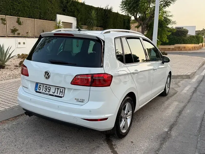 Usado VW Golf Sportsvan Sportline 150 CV (110 kW) 2016 Blanco Monovolumen