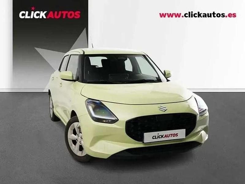 Usado Suzuki Swift 83 CV (61 kW) 2025 Amarillo Utilitario